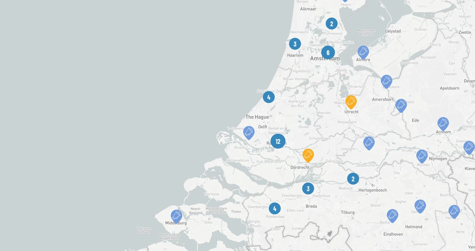 Kaart van Nederland met markers van schoonacties